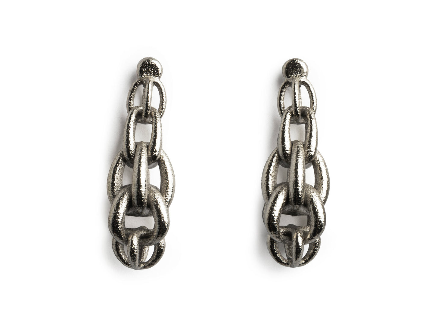 Magna Earrings 1