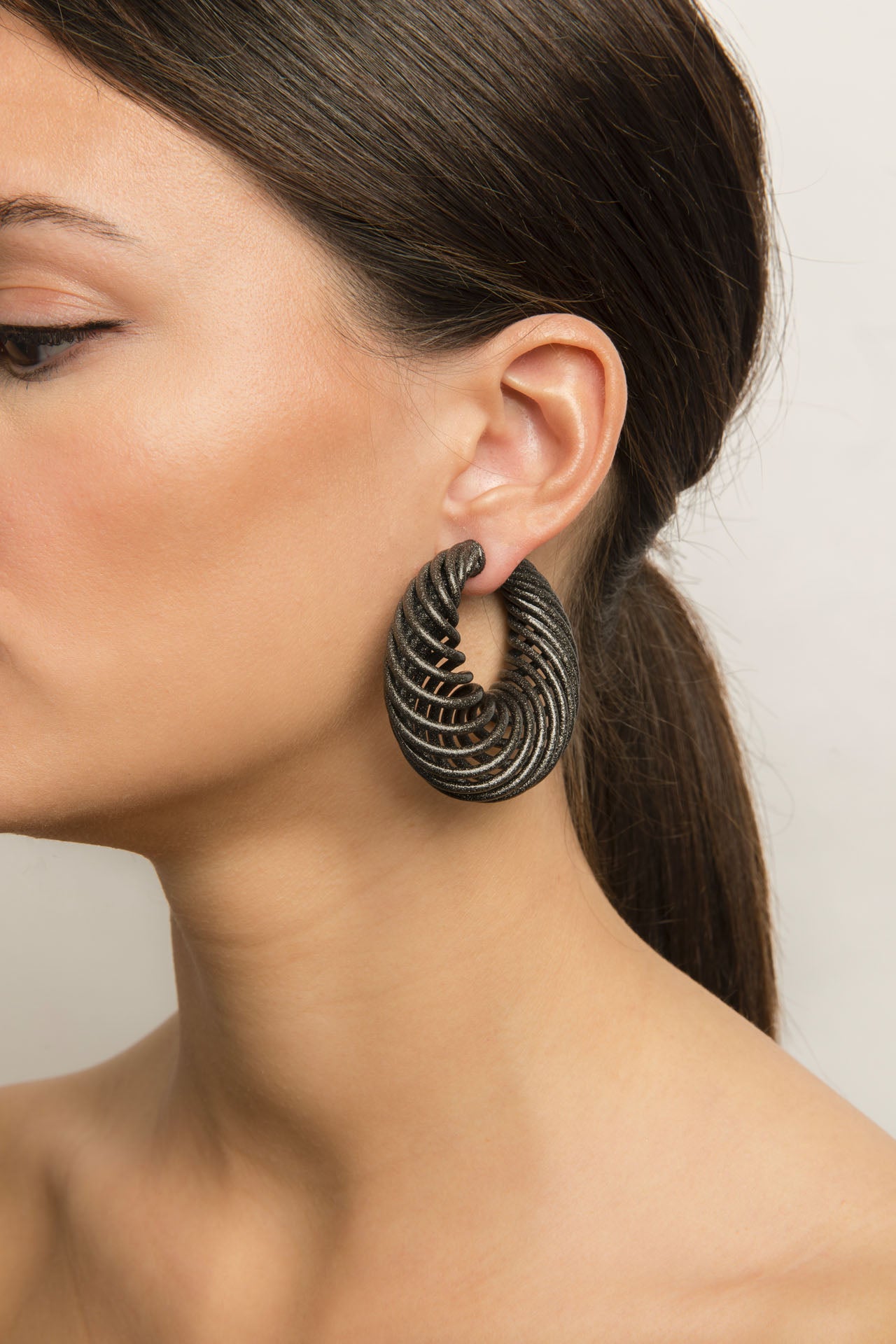 Memento Earrings 2 (Metallic)