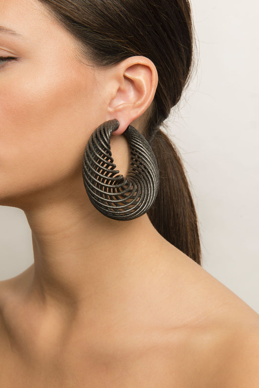 Memento Earrings 3 (Metallic)