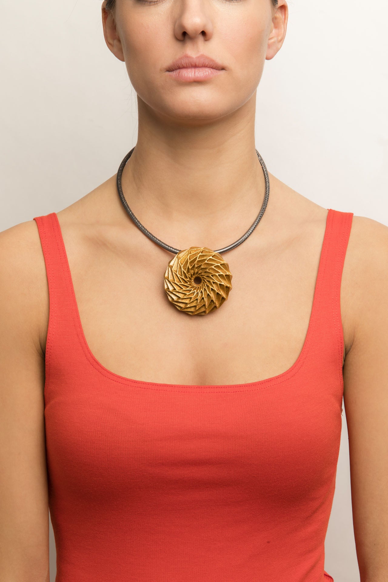 Vertigo Necklace (Metallic)
