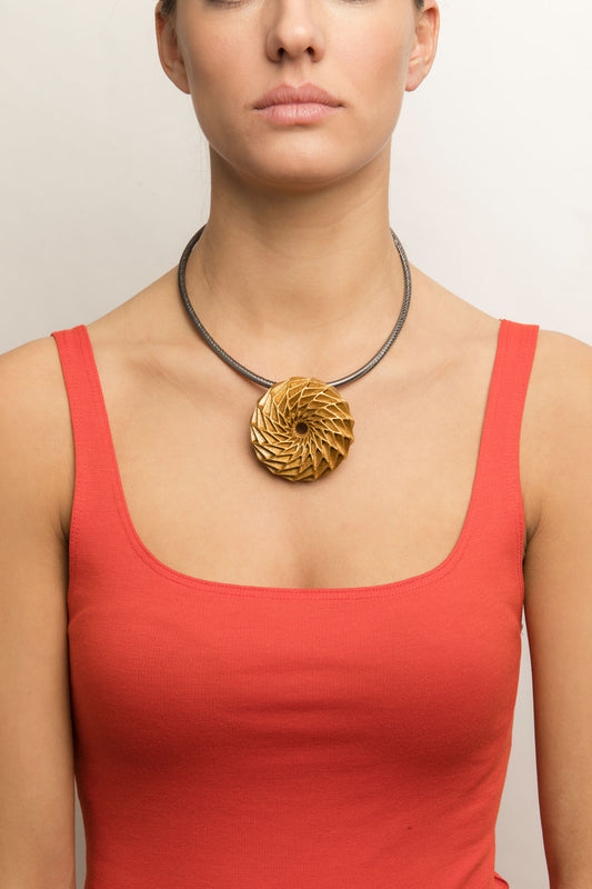 Vertigo Necklace (Metallic)
